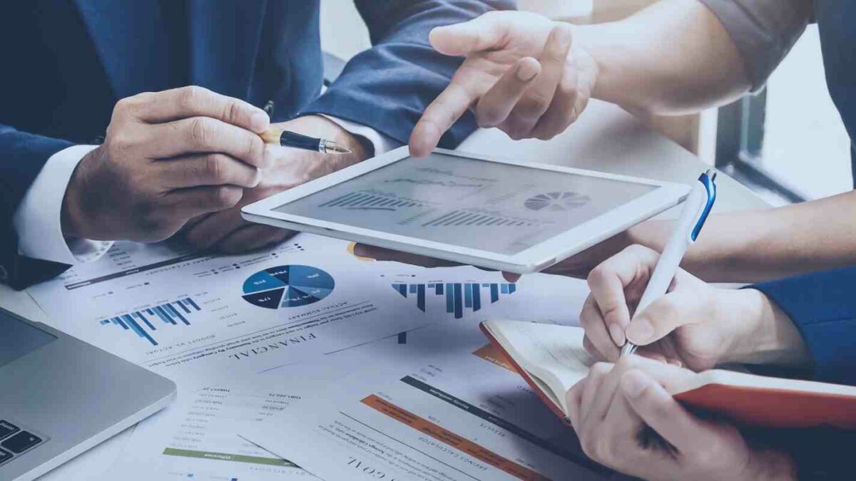 business finance accounting contract advisor investment consulting picture id950986656 1 1200x675 1
